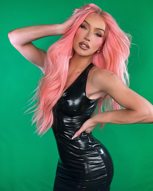 Gigi Gorgeous – Most Beautiful Transgender Model Pink Hair Color Photoshoot