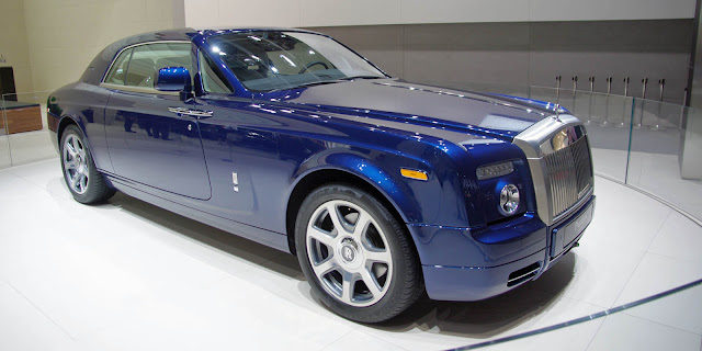 rolls royce phantom coupe v16 price