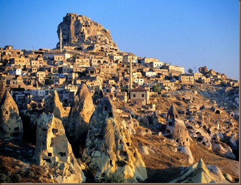 cappadocia-tuff-hills-and-cave-dwellings_28005_600x450