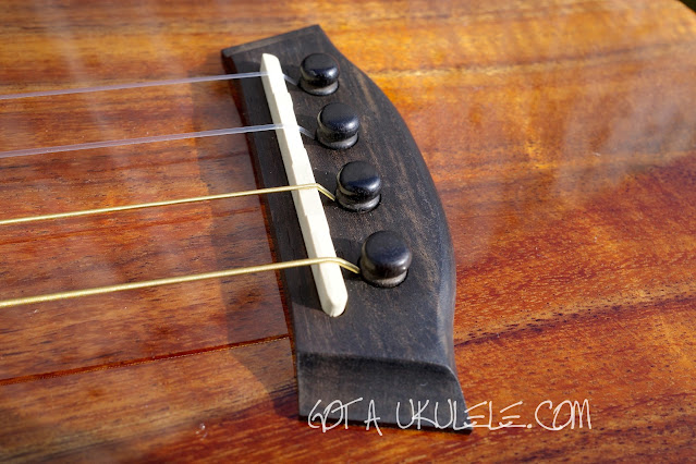 Kanile'a K-1 B Deluxe Baritone Ukulele bridge