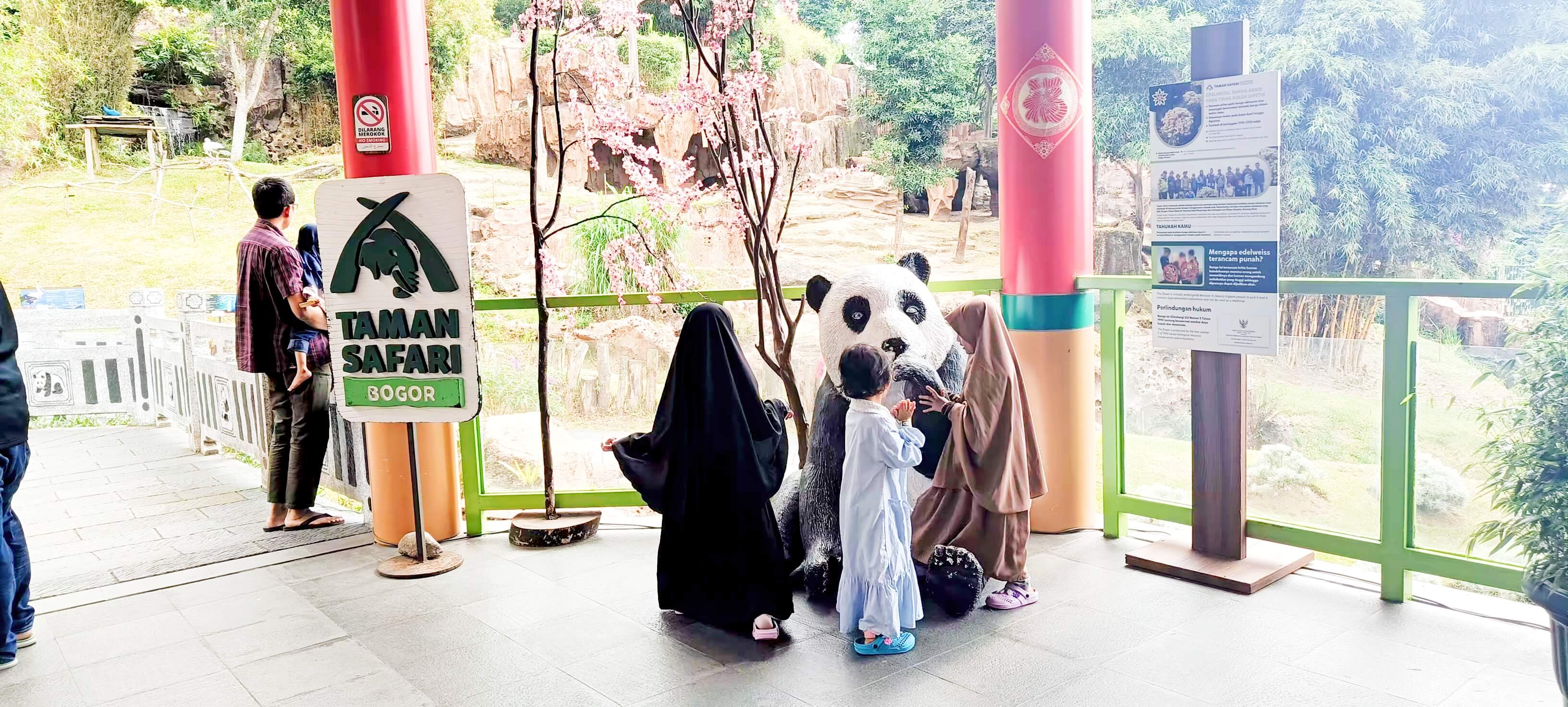 Istana Panda Taman Safari Indonesia Bogor