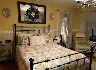 hotels in Dexter, Maine