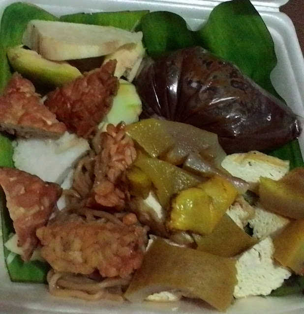 rujak cingur khas surabaya