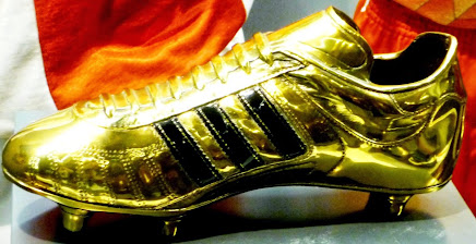 "Scarpa d'oro di Van Basten", esposta nel Museo dello Stadio dell'Ajax Amsterdam