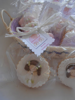 <IMG SRC="galletas baby shower.jpg" ALT="galletas de baby shower">