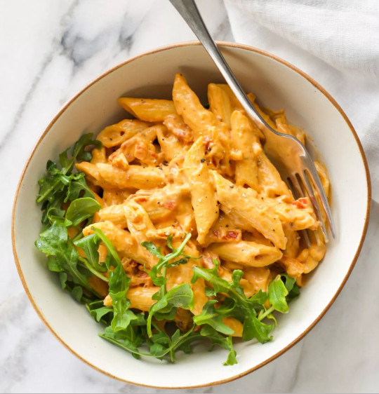 VEGAN CREAMY SPICY SUN DRIED TOMATO PASTA #vegan