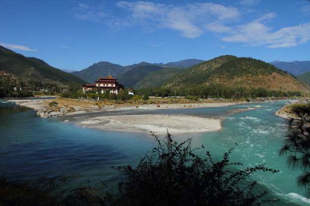 Punakha Dzong at the confluence of Mochu and Pochu rivers