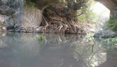 Inilah lokasi Njogoayuh di bawah jembatan di pinggir Dusun Jloko Kulon, Desa Plosorejo, Kecamatan matesih, Kabupaten Karanganyar.