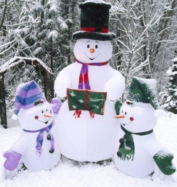 Foto de muñecos de Nieve grande y pequeños