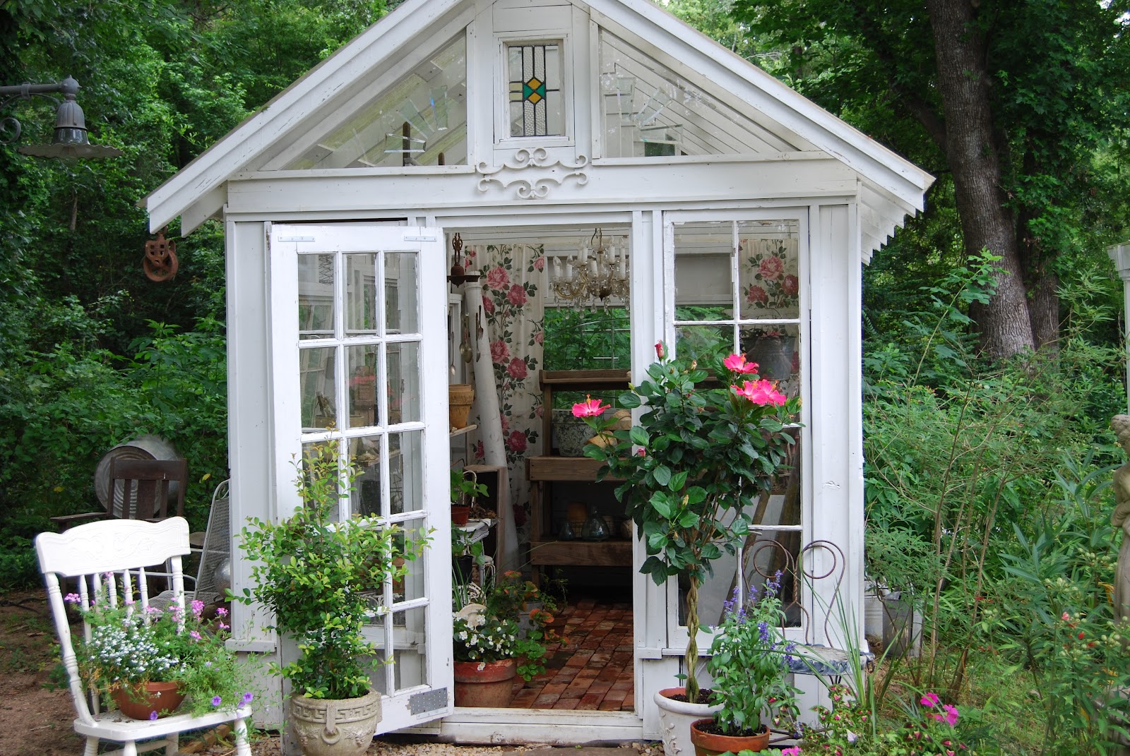 Our Cottage Nest: Ann Perrys Beautiful Greenhouse