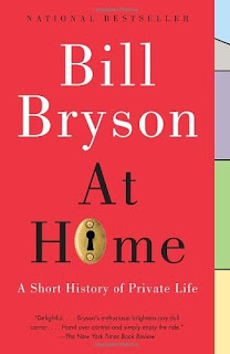 3. "En Casa: Una Breve Historia de la Vida Privada" por Bill Bryson