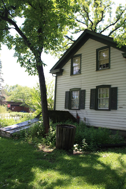 Brand Luther Farmhouse 