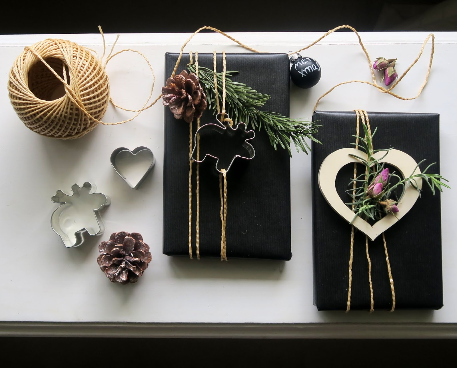 Christmas Gift Wrapping Ideas - Happy Holidays