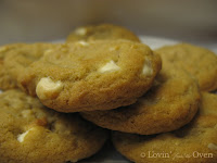 Macadamia Chip Cookie