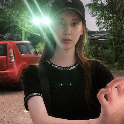 SNSD Seohyun Selfie