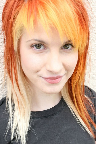 So this is my Hayley Williams portrait Hope you like it becuase I kind of 
