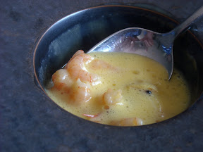 tortilla de camarones: un ojo que nos observa