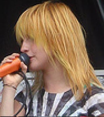 hayley williams haircut how to. hayley williams hair 2011.