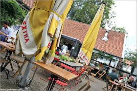 Terrazas del Restaurante De Vergulden Eenhoorn en Amsterdam