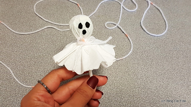 http://www.unblogdefille.fr/2019/10/diy-gourmandises-de-halloween-sucettes.html