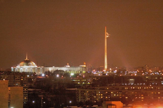Мосфильмовская улица, вид на парк Победы