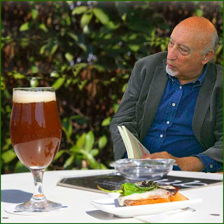 Manuel Vicent, un buen libro y una cerveza