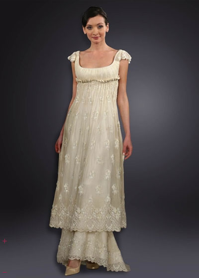 vintage lace wedding dress Square neck invory vintage lace wedding gown