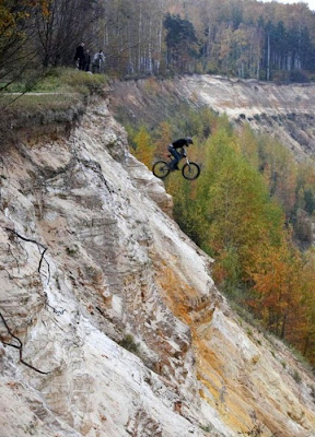 21 amazing mountain roads Seen On www.coolpicturegallery.net