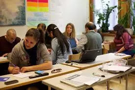 Paragraf Deskripsi : Pengertian , Ciri Ciri , Pola Pengembangan , Pendekatan,Menyusun dan Memperbaiki