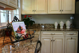 Charlotte Kitchen Remodeling Contractors remodel kitchens and bring creative and craftsman experience from The Charlotte Remodeling Company.