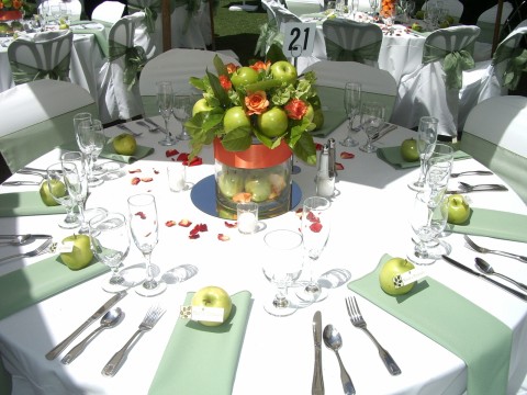 fall wedding centerpieces with apples