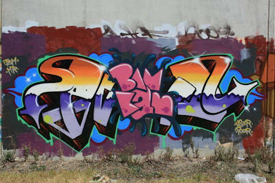 38 Graffiti Unik Keren dan Kreatif 