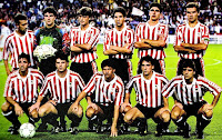 ATHLETIC CLUB DE BILBAO - Bilbao, España - Temporada 1994-95 - Lacabeg, Valencia, Julen Guerrero, Urrutia, Karanka y Andrinúa; Goicoetxea, Íñigo Larrainzar, Ziganda, Larrazábal y Alkiza - REAL MADRID 4 (Zamorano 2, Fernando Hierro y Amavisca), ATHLETIC DE BILBAO 0 - 24/09/1994 - Liga de 1ª División, jornada 4 - Madrid, estadio Santiago Bernabeu - El ATHLETIC CLUB se clasifica 8º en la Liga, con Javier Irureta de entrenador, sustituido por Amorrortu en la jornada 27