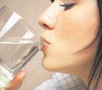 Cara Melakukan Terapi Air Putih