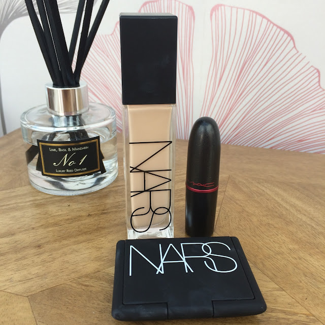 New Nars foundation and highlighter; makeup review