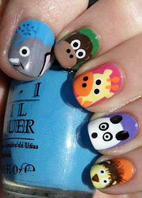 nail-art-design-blue-colors-a-zoo-on-your-hand