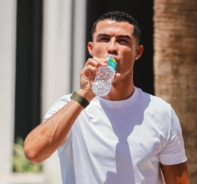 Cristiano Ronaldo lança sua própria marca de água