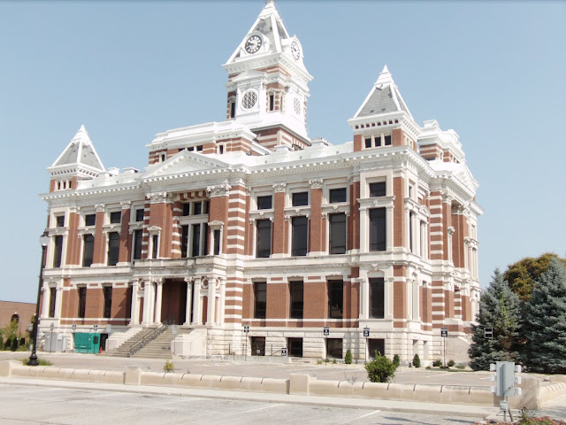 full frontal and one side view of courthouse