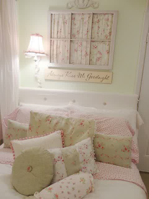 Inspiring Sweet Vintage Bedroom Decoration Ideas