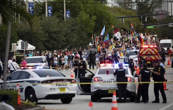 Etats-Unis : Un Mort Après Qu'un Homme Heurte Avec Sa Camionnette Le Défilé D'une Gay Pride