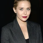 Elizabeth Olsen Foto 30