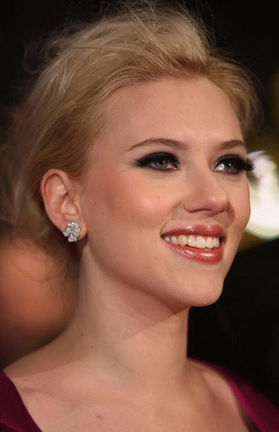 Scarlett Johansson HD Wallpapers Free Download