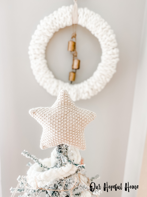 chunky white hand knit wreath and knit star topper