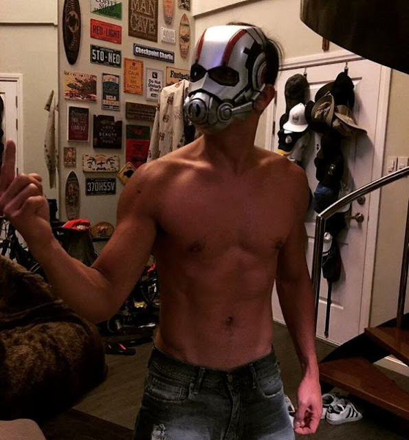 Piolo Pascual shirtless and masked