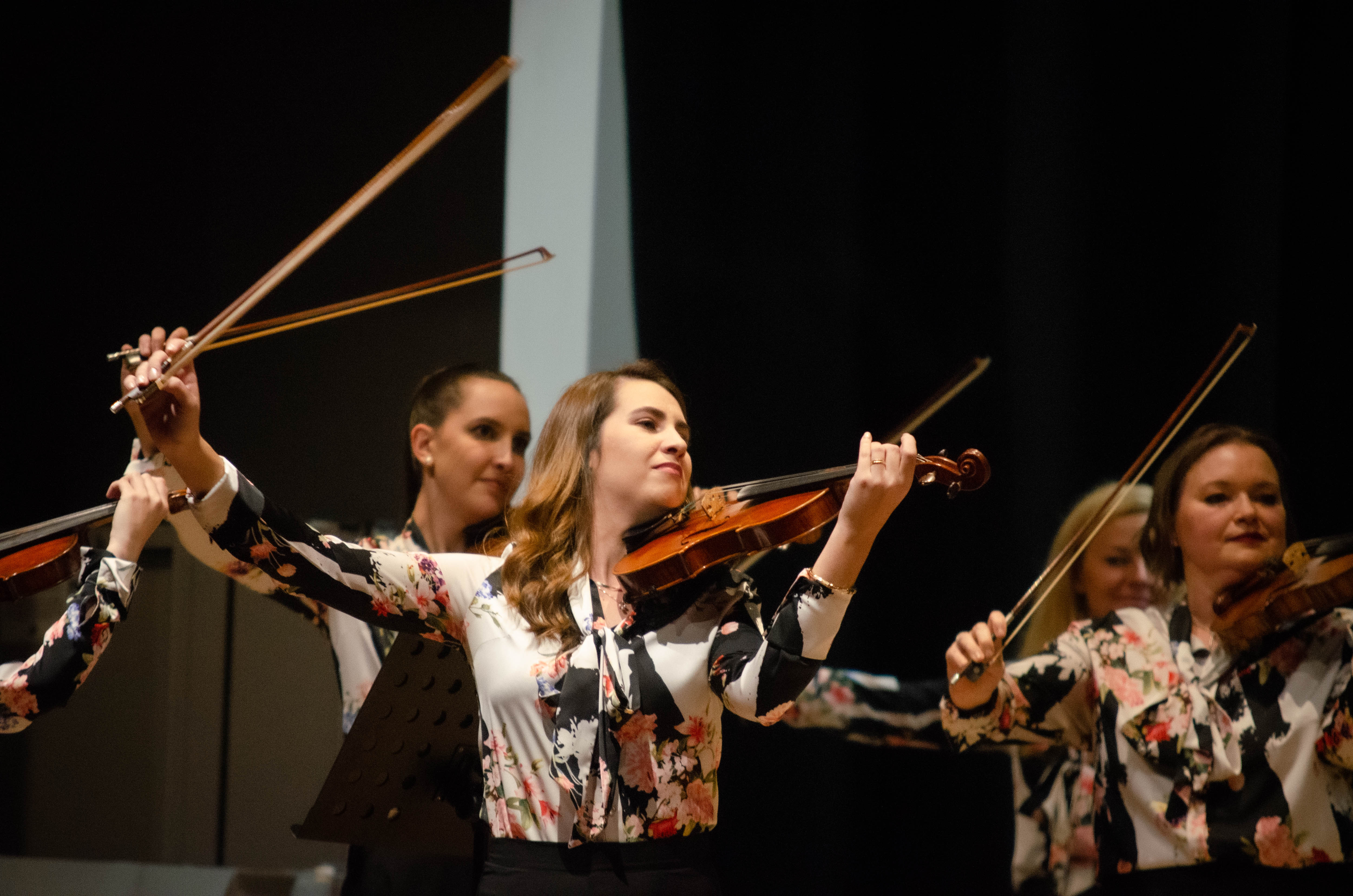 G1 - Orquestra toca Réquiem de Mozart no Dia de Finados em igreja