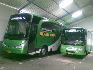 bus pariwisata refina putri