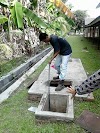 Tak Ramai Seperti Dia....  Bapa Tawarkan Diri  Baiki Tandas Tersumbat Di Sekolah Anaknya