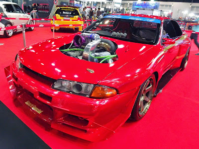 Modifikasi Nissan Skyline GTR R32 Merah