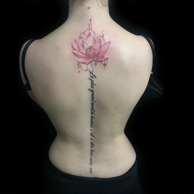 Inspire-se: 50 tatuagens femininas usando rosa como cor principal