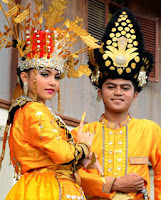 Pakaian Adat Gorontalo